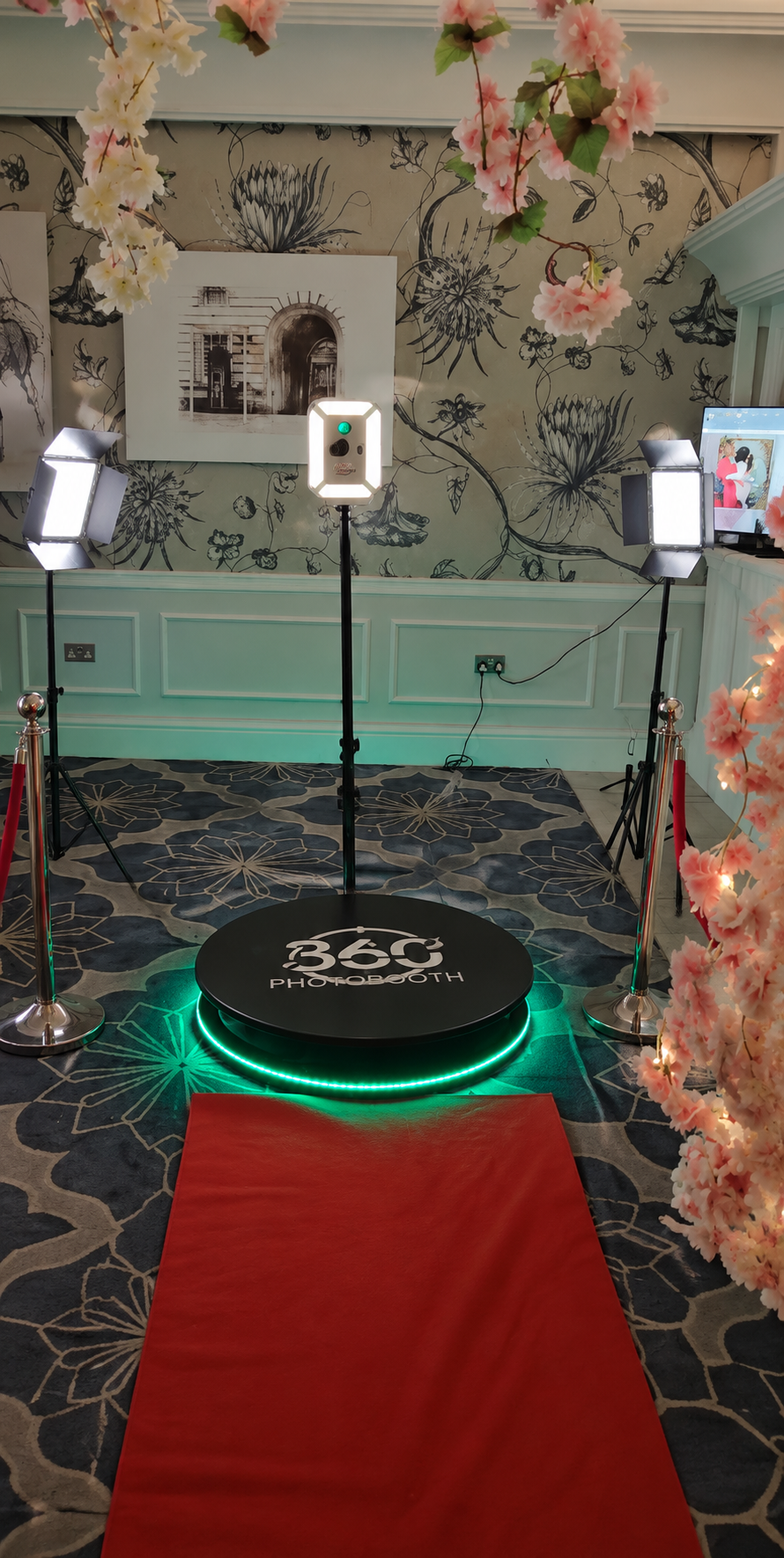 360 photo booth platform with LED lighting